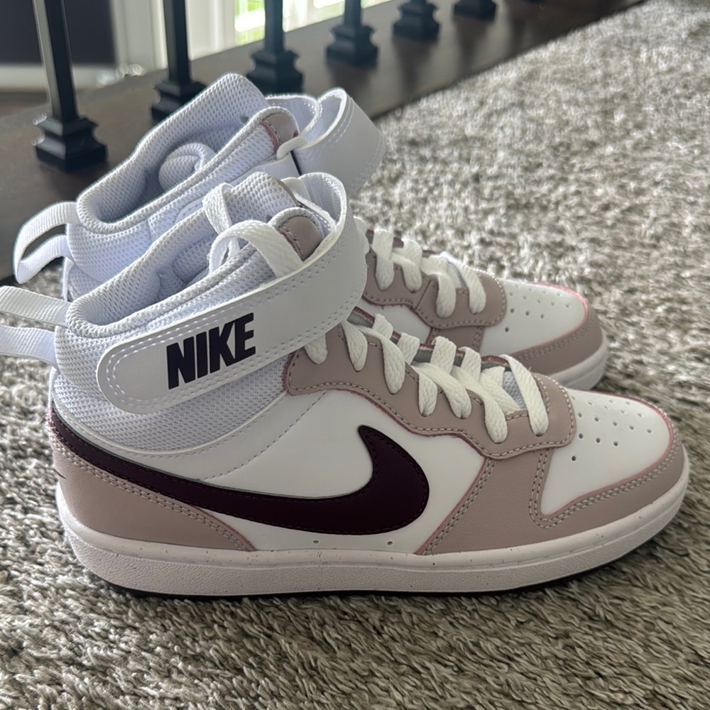 Nike High-Top Sneakers in White and Pink